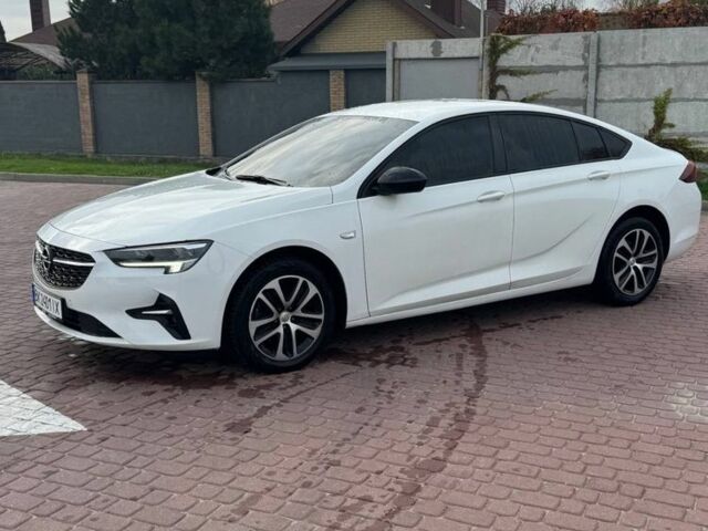 Білий Опель Інсігнія, об'ємом двигуна 1.5 л та пробігом 125 тис. км за 16700 $, фото 2 на Automoto.ua