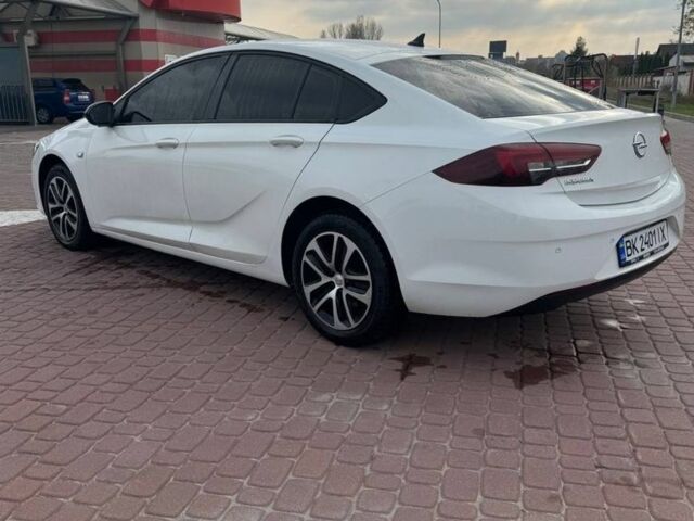 Білий Опель Інсігнія, об'ємом двигуна 1.5 л та пробігом 125 тис. км за 16700 $, фото 4 на Automoto.ua