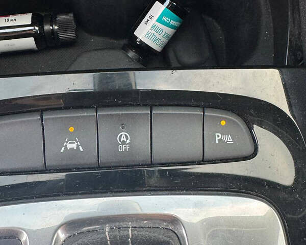 Білий Опель Інсігнія, об'ємом двигуна 1.5 л та пробігом 125 тис. км за 16700 $, фото 20 на Automoto.ua