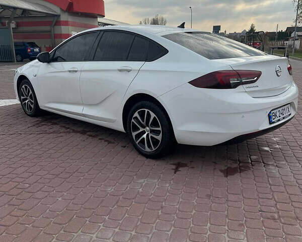 Білий Опель Інсігнія, об'ємом двигуна 1.5 л та пробігом 125 тис. км за 16700 $, фото 4 на Automoto.ua