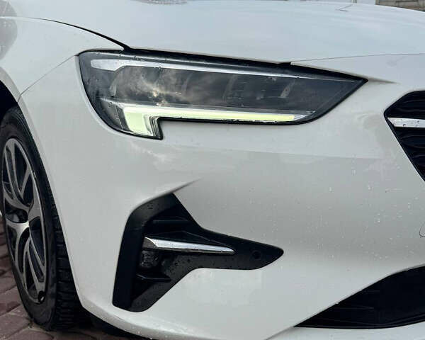Білий Опель Інсігнія, об'ємом двигуна 1.5 л та пробігом 125 тис. км за 16700 $, фото 9 на Automoto.ua