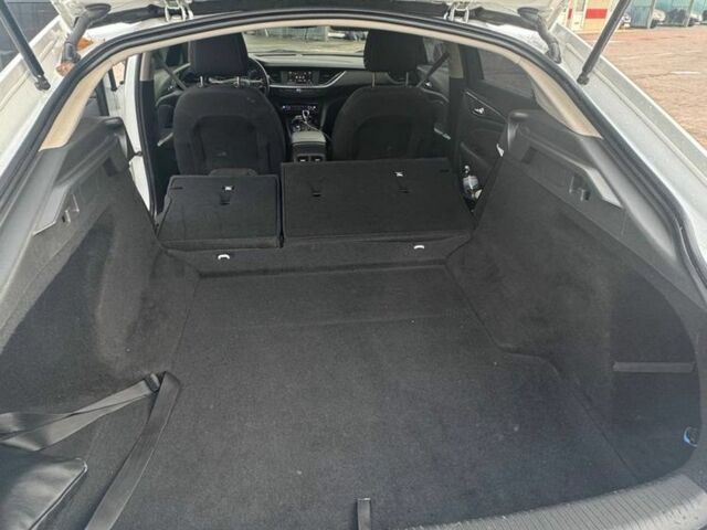 Білий Опель Інсігнія, об'ємом двигуна 1.5 л та пробігом 125 тис. км за 16700 $, фото 11 на Automoto.ua