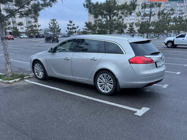 Бежевый Опель Инсигния, объемом двигателя 2 л и пробегом 198 тыс. км за 10300 $, фото 2 на Automoto.ua