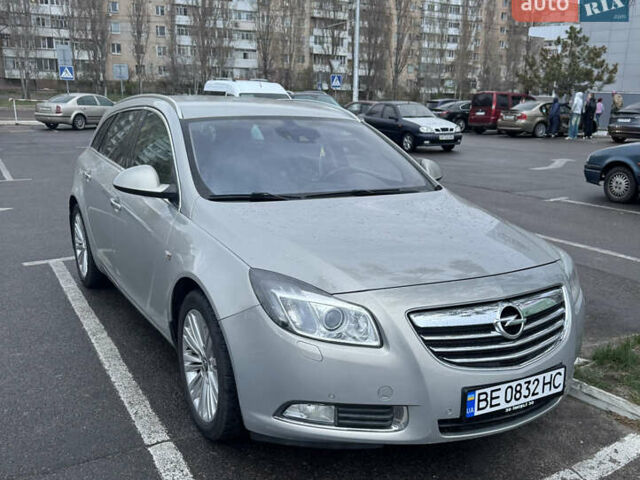Бежевый Опель Инсигния, объемом двигателя 2 л и пробегом 198 тыс. км за 10300 $, фото 1 на Automoto.ua