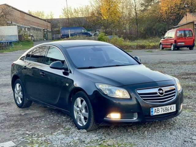 Чорний Опель Інсігнія, об'ємом двигуна 2 л та пробігом 200 тис. км за 5450 $, фото 5 на Automoto.ua