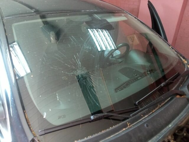 Черный Опель Инсигния, объемом двигателя 1.4 л и пробегом 140 тыс. км за 3709 $, фото 4 на Automoto.ua