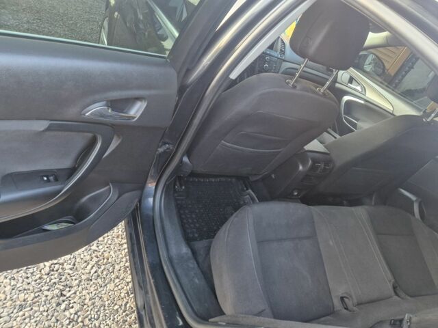 Чорний Опель Інсігнія, об'ємом двигуна 2 л та пробігом 350 тис. км за 6900 $, фото 7 на Automoto.ua