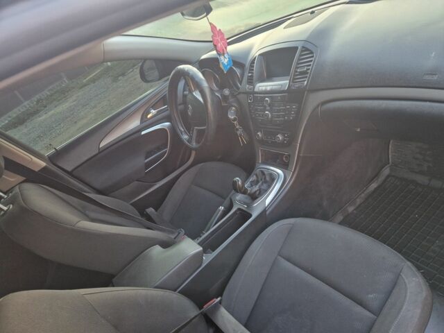 Чорний Опель Інсігнія, об'ємом двигуна 2 л та пробігом 350 тис. км за 6900 $, фото 6 на Automoto.ua