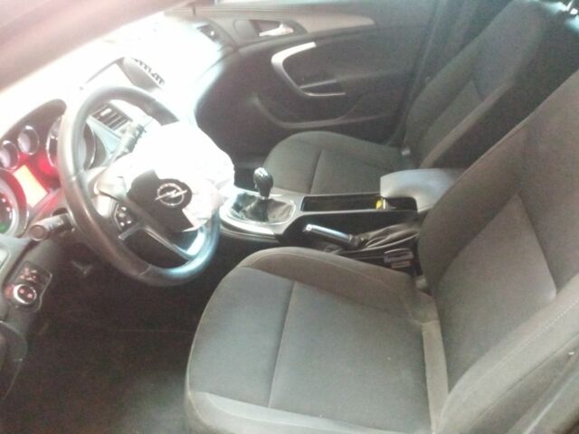 Черный Опель Инсигния, объемом двигателя 1.4 л и пробегом 140 тыс. км за 3709 $, фото 11 на Automoto.ua