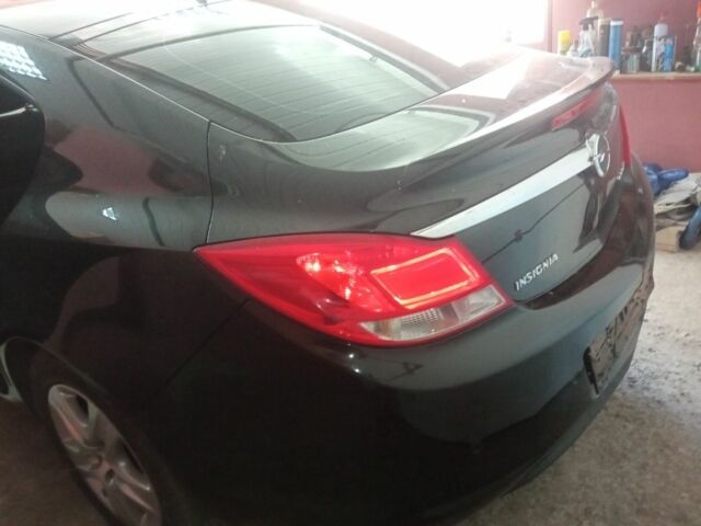 Черный Опель Инсигния, объемом двигателя 1.4 л и пробегом 140 тыс. км за 3709 $, фото 6 на Automoto.ua