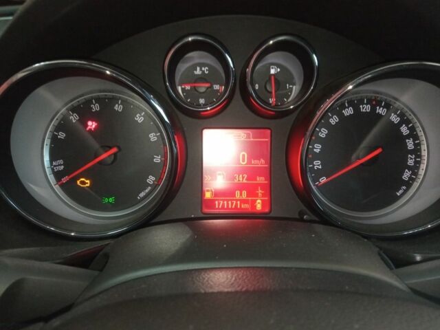 Черный Опель Инсигния, объемом двигателя 1.4 л и пробегом 140 тыс. км за 3709 $, фото 12 на Automoto.ua