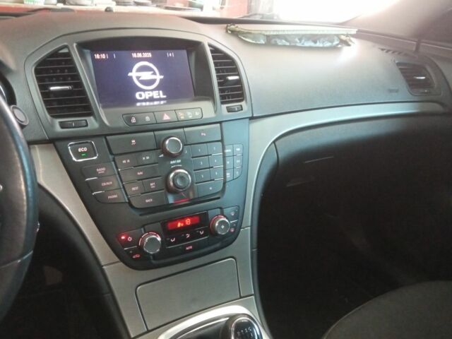 Черный Опель Инсигния, объемом двигателя 1.4 л и пробегом 140 тыс. км за 3709 $, фото 13 на Automoto.ua