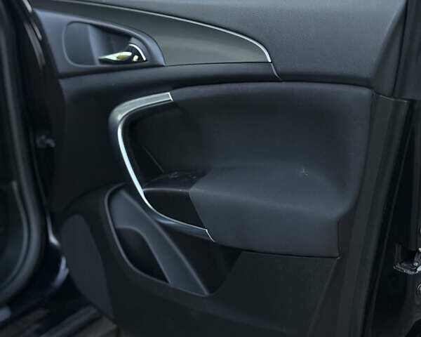 Опель Инсигния 2008 в Ивано-Франковске на Automoto.ua Черный Опель Инсигния, объемом двигателя 1.96 л и пробегом 255 тыс. км за 7000 $, фото 24 на Automoto.ua