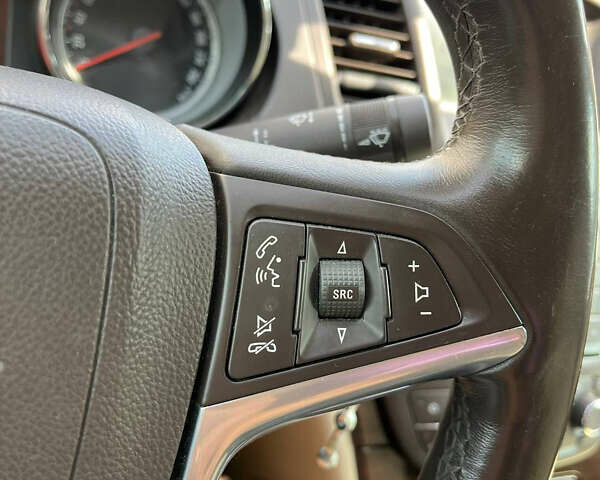 Черный Опель Инсигния, объемом двигателя 2 л и пробегом 320 тыс. км за 7402 $, фото 26 на Automoto.ua