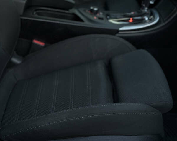 Опель Инсигния 2008 в Ивано-Франковске на Automoto.ua Черный Опель Инсигния, объемом двигателя 1.96 л и пробегом 255 тыс. км за 7000 $, фото 26 на Automoto.ua