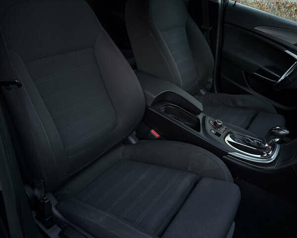 Опель Инсигния 2008 в Ивано-Франковске на Automoto.ua Черный Опель Инсигния, объемом двигателя 1.96 л и пробегом 255 тыс. км за 7000 $, фото 25 на Automoto.ua