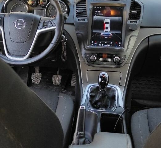 Черный Опель Инсигния, объемом двигателя 2 л и пробегом 321 тыс. км за 7200 $, фото 10 на Automoto.ua