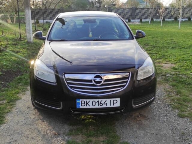 Черный Опель Инсигния, объемом двигателя 2 л и пробегом 321 тыс. км за 7200 $, фото 13 на Automoto.ua