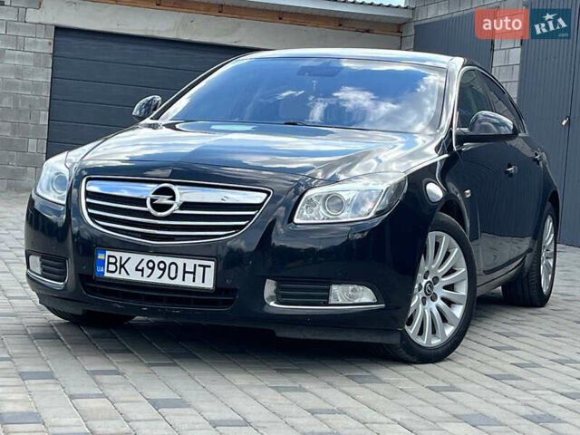 Черный Опель Инсигния, объемом двигателя 2 л и пробегом 320 тыс. км за 7402 $, фото 4 на Automoto.ua