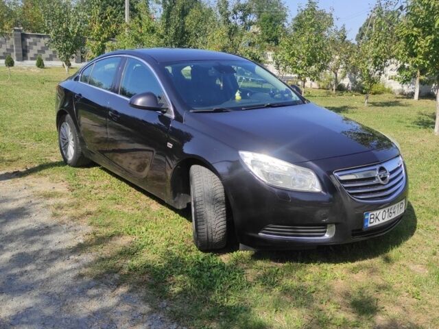 Черный Опель Инсигния, объемом двигателя 2 л и пробегом 321 тыс. км за 7200 $, фото 6 на Automoto.ua