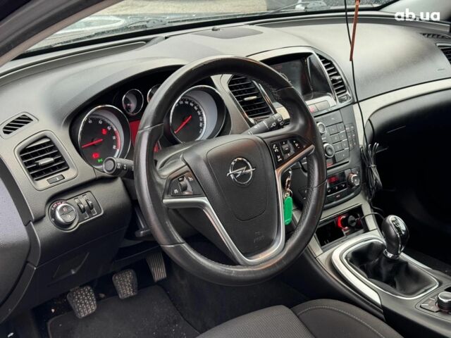 Черный Опель Инсигния, объемом двигателя 1.6 л и пробегом 224 тыс. км за 7890 $, фото 16 на Automoto.ua