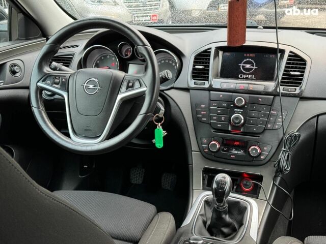 Черный Опель Инсигния, объемом двигателя 1.6 л и пробегом 224 тыс. км за 7890 $, фото 23 на Automoto.ua