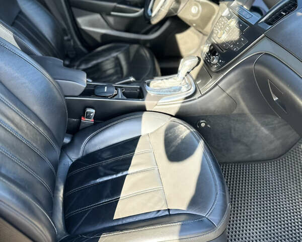 Черный Опель Инсигния, объемом двигателя 2 л и пробегом 263 тыс. км за 8500 $, фото 24 на Automoto.ua