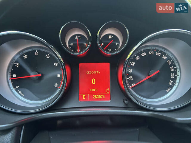 Чорний Опель Інсігнія, об'ємом двигуна 2 л та пробігом 263 тис. км за 7900 $, фото 16 на Automoto.ua