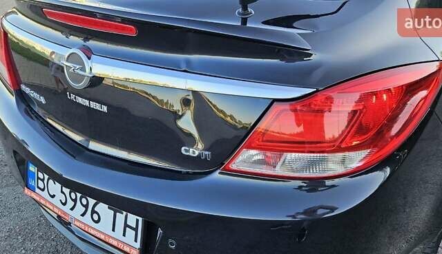 Чорний Опель Інсігнія, об'ємом двигуна 2 л та пробігом 182 тис. км за 8300 $, фото 25 на Automoto.ua