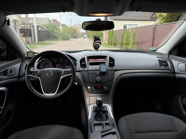 Чорний Опель Інсігнія, об'ємом двигуна 1.8 л та пробігом 192 тис. км за 8000 $, фото 8 на Automoto.ua