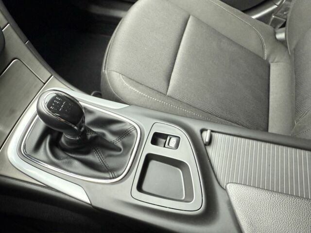 Чорний Опель Інсігнія, об'ємом двигуна 1.8 л та пробігом 192 тис. км за 8000 $, фото 21 на Automoto.ua