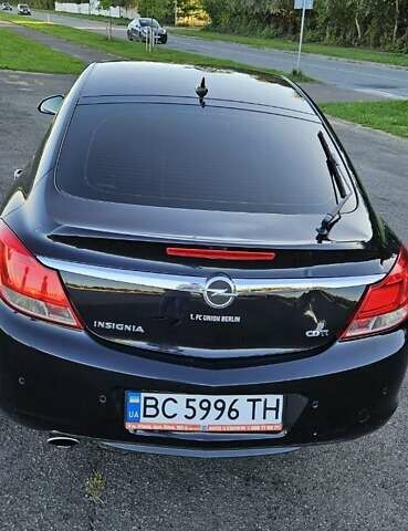 Чорний Опель Інсігнія, об'ємом двигуна 2 л та пробігом 182 тис. км за 8300 $, фото 27 на Automoto.ua