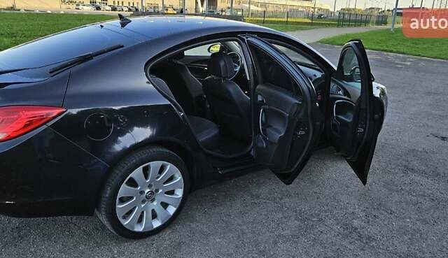 Чорний Опель Інсігнія, об'ємом двигуна 2 л та пробігом 182 тис. км за 8300 $, фото 23 на Automoto.ua