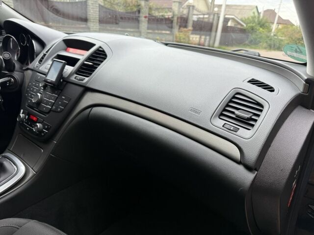 Чорний Опель Інсігнія, об'ємом двигуна 1.8 л та пробігом 192 тис. км за 8000 $, фото 15 на Automoto.ua