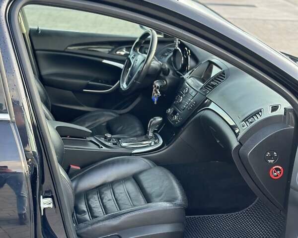 Опель Інсігнія 2009 у Калуше на Automoto.ua Чорний Опель Інсігнія, об'ємом двигуна 2 л та пробігом 290 тис. км за 7900 $, фото 11 на Automoto.ua