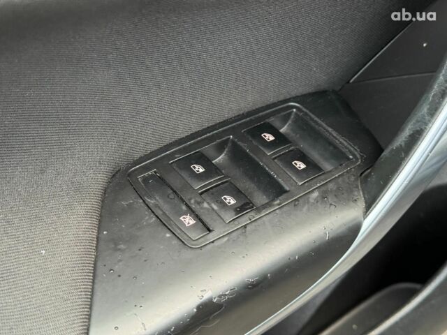 Черный Опель Инсигния, объемом двигателя 1.6 л и пробегом 224 тыс. км за 7890 $, фото 12 на Automoto.ua