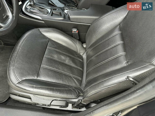 Черный Опель Инсигния, объемом двигателя 2 л и пробегом 310 тыс. км за 7700 $, фото 7 на Automoto.ua