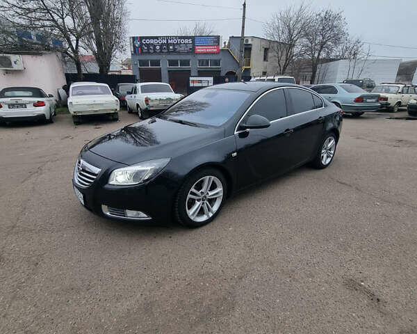 Черный Опель Инсигния, объемом двигателя 1.4 л и пробегом 205 тыс. км за 8000 $, фото 2 на Automoto.ua