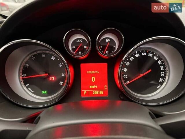 Черный Опель Инсигния, объемом двигателя 2 л и пробегом 209 тыс. км за 8200 $, фото 9 на Automoto.ua