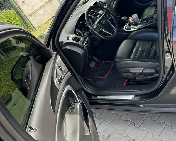 Черный Опель Инсигния, объемом двигателя 1.96 л и пробегом 285 тыс. км за 6500 $, фото 11 на Automoto.ua