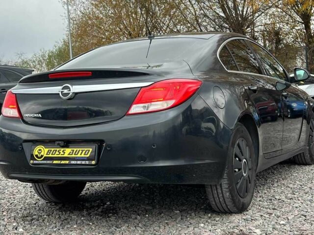 Чорний Опель Інсігнія, об'ємом двигуна 1.5 л та пробігом 161 тис. км за 8750 $, фото 5 на Automoto.ua