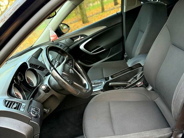 Опель Инсигния 2012 в Кропивницком (Кировограде) на Automoto.ua Черный Опель Инсигния, объемом двигателя 2 л и пробегом 246 тыс. км за 9999 $, фото 7 на Automoto.ua