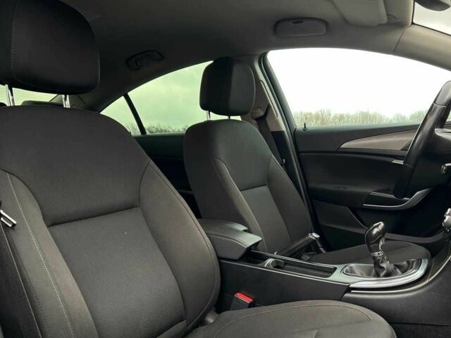 Чорний Опель Інсігнія, об'ємом двигуна 1.5 л та пробігом 161 тис. км за 8750 $, фото 15 на Automoto.ua