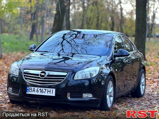 Черный Опель Инсигния, объемом двигателя 2 л и пробегом 246 тыс. км за 9999 $, фото 2 на Automoto.ua