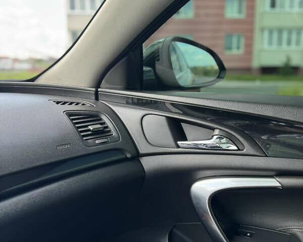 Черный Опель Инсигния, объемом двигателя 1.96 л и пробегом 285 тыс. км за 6500 $, фото 10 на Automoto.ua