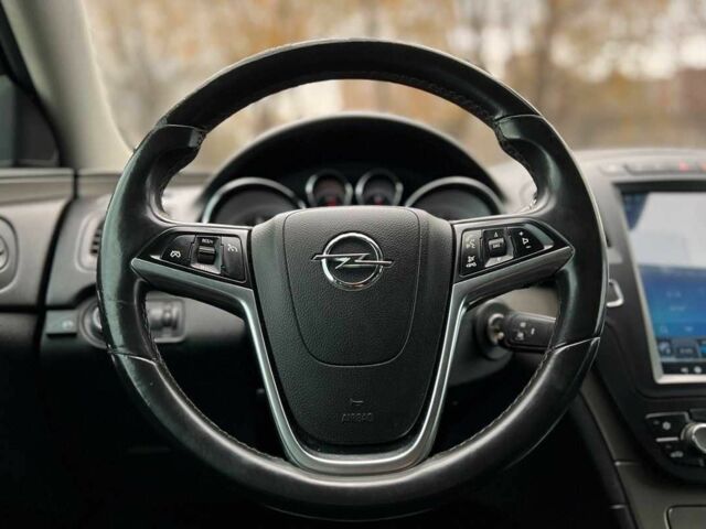 Чорний Опель Інсігнія, об'ємом двигуна 1.5 л та пробігом 161 тис. км за 8750 $, фото 7 на Automoto.ua