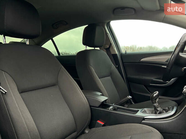 Чорний Опель Інсігнія, об'ємом двигуна 1.36 л та пробігом 161 тис. км за 8750 $, фото 15 на Automoto.ua