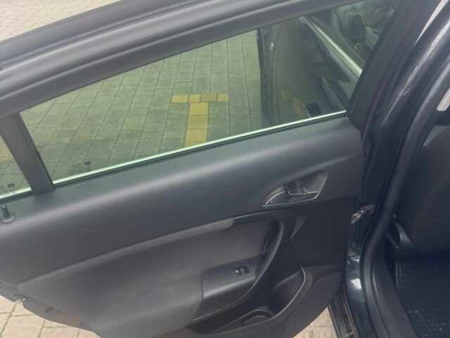 Опель Инсигния 2012 в Львове на Automoto.ua Черный Опель Инсигния, объемом двигателя 1.4 л и пробегом 160 тыс. км за 8000 $, фото 4 на Automoto.ua