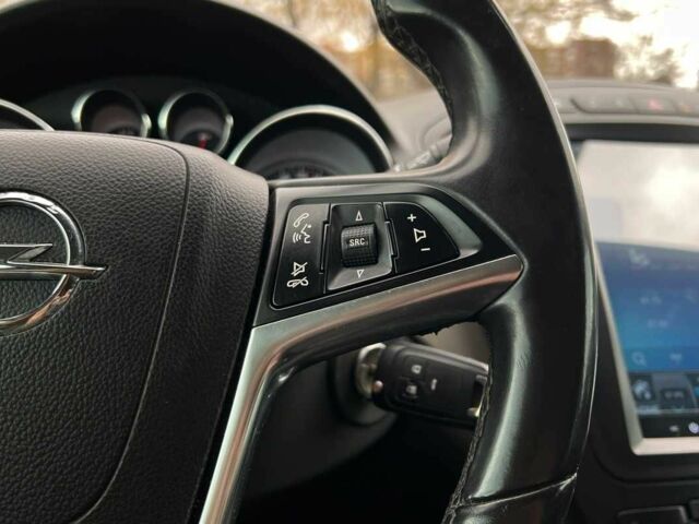 Чорний Опель Інсігнія, об'ємом двигуна 1.5 л та пробігом 161 тис. км за 8750 $, фото 9 на Automoto.ua