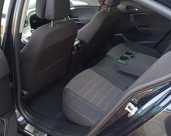 Черный Опель Инсигния, объемом двигателя 2 л и пробегом 200 тыс. км за 9962 $, фото 3 на Automoto.ua